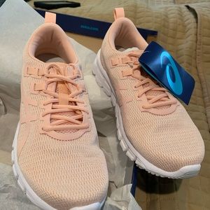 ASICS Gel-Quantum 90: BRAND NEW IN BOX. Size 8